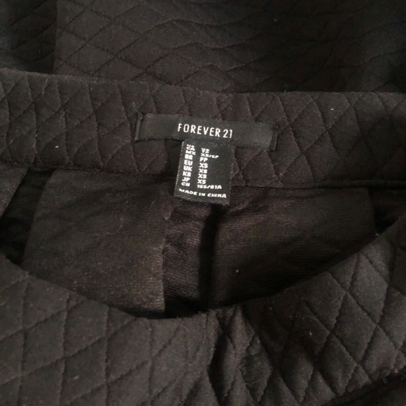 forever 21 quilted black circle skirt - Picture 2 of 3